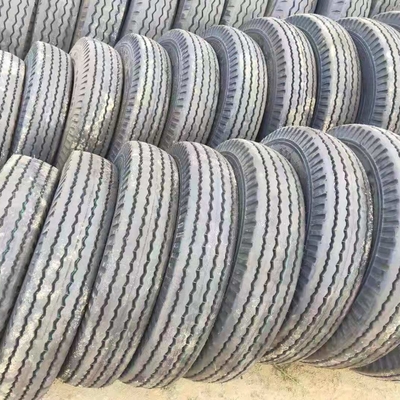 Pneumatici del bus del camion