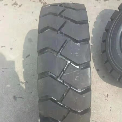 Pneumatici per carrelli elevatori industriali
